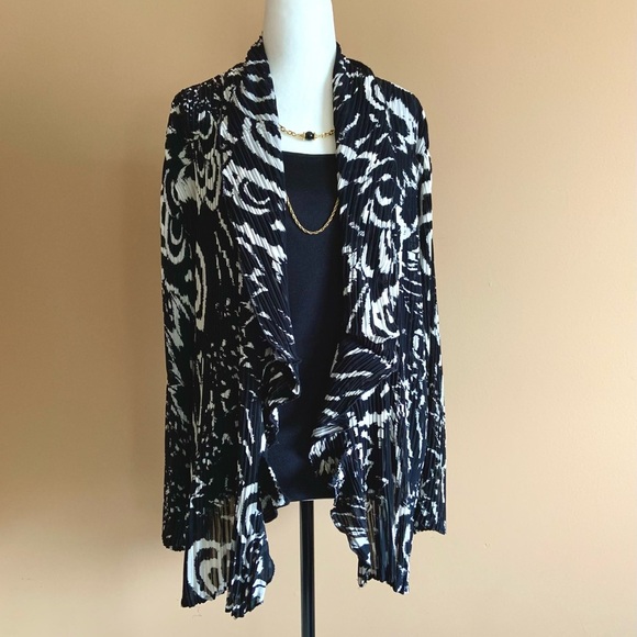 Windsmoor dressy ruffled open jacket - Picture 8 of 10